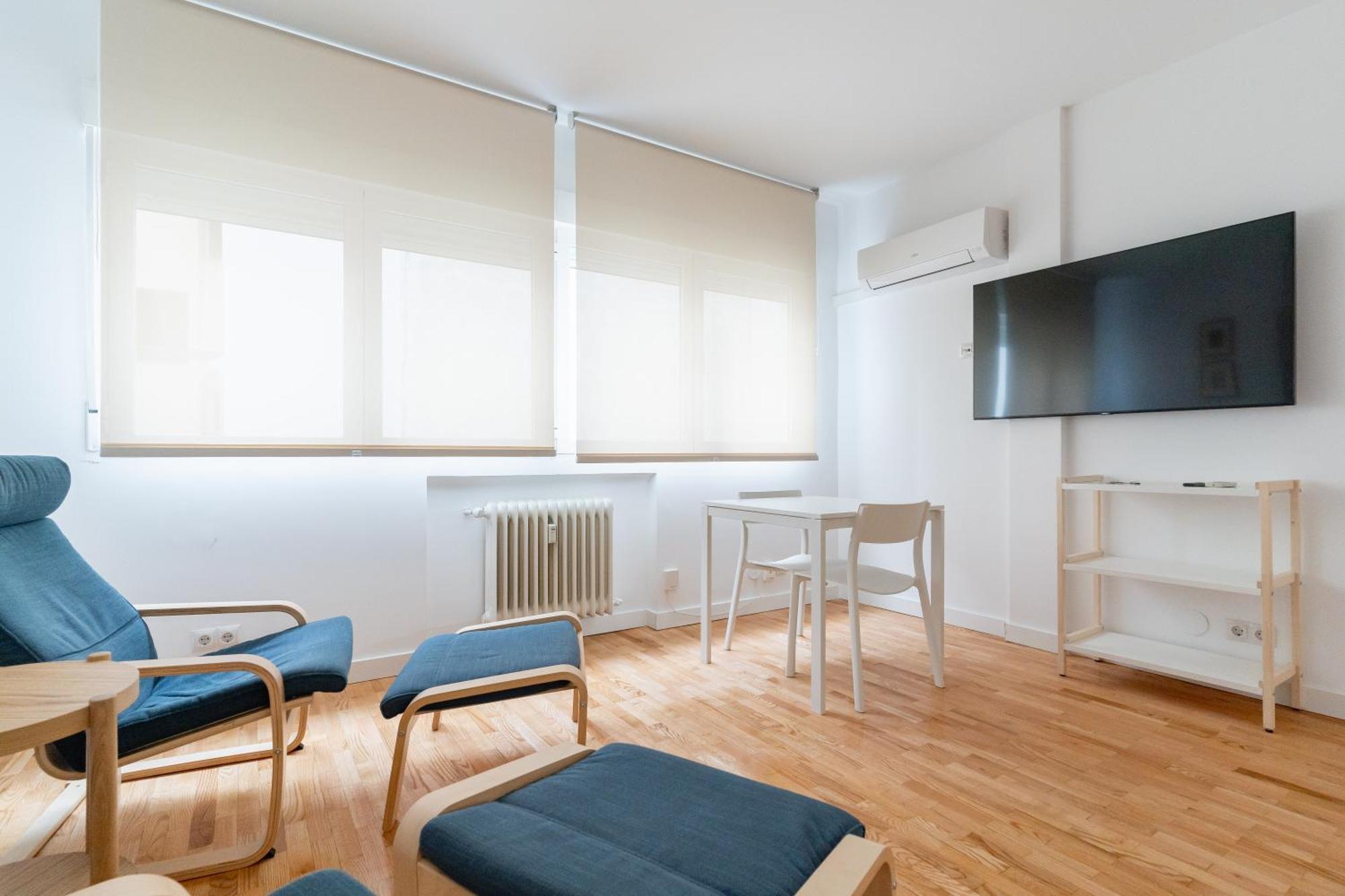 Cozy And Bright-1Bedroom 1Bathroom-Las Letras Madrid Dış mekan fotoğraf